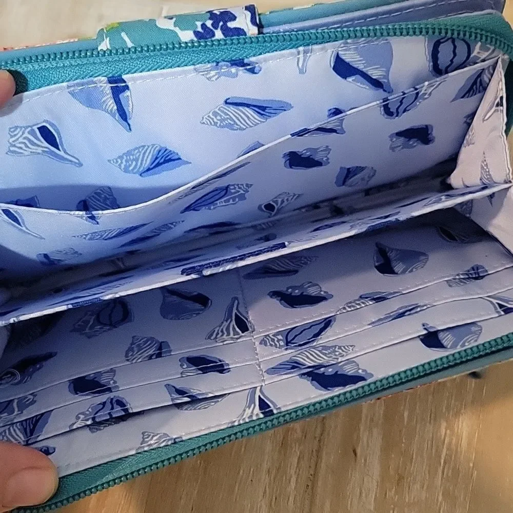 Vera Bradley RFID iconic turnkey Wallet in Shore Thing - Picture 7 of 9